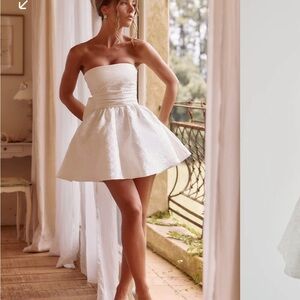 Elegant Strapless White Mini Dress